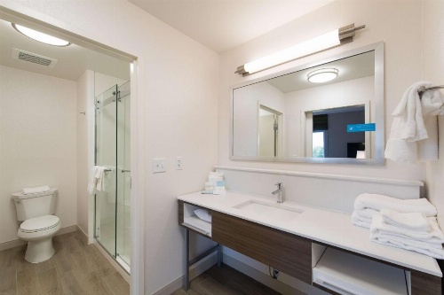 Hampton Inn By Hilton & Suites Fayetteville, Nc image 16